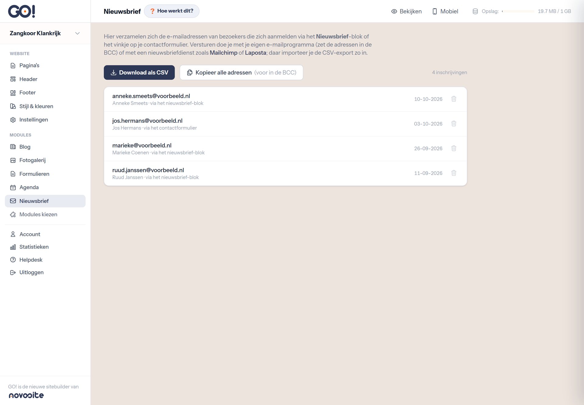 Het beheerscherm Nieuwsbrief met de inschrijvingen en de knoppen Download als CSV en Kopieer alle adressen