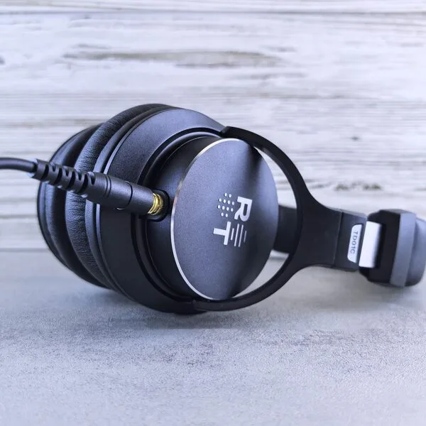 Aurelia H9 over-ear koptelefoon
