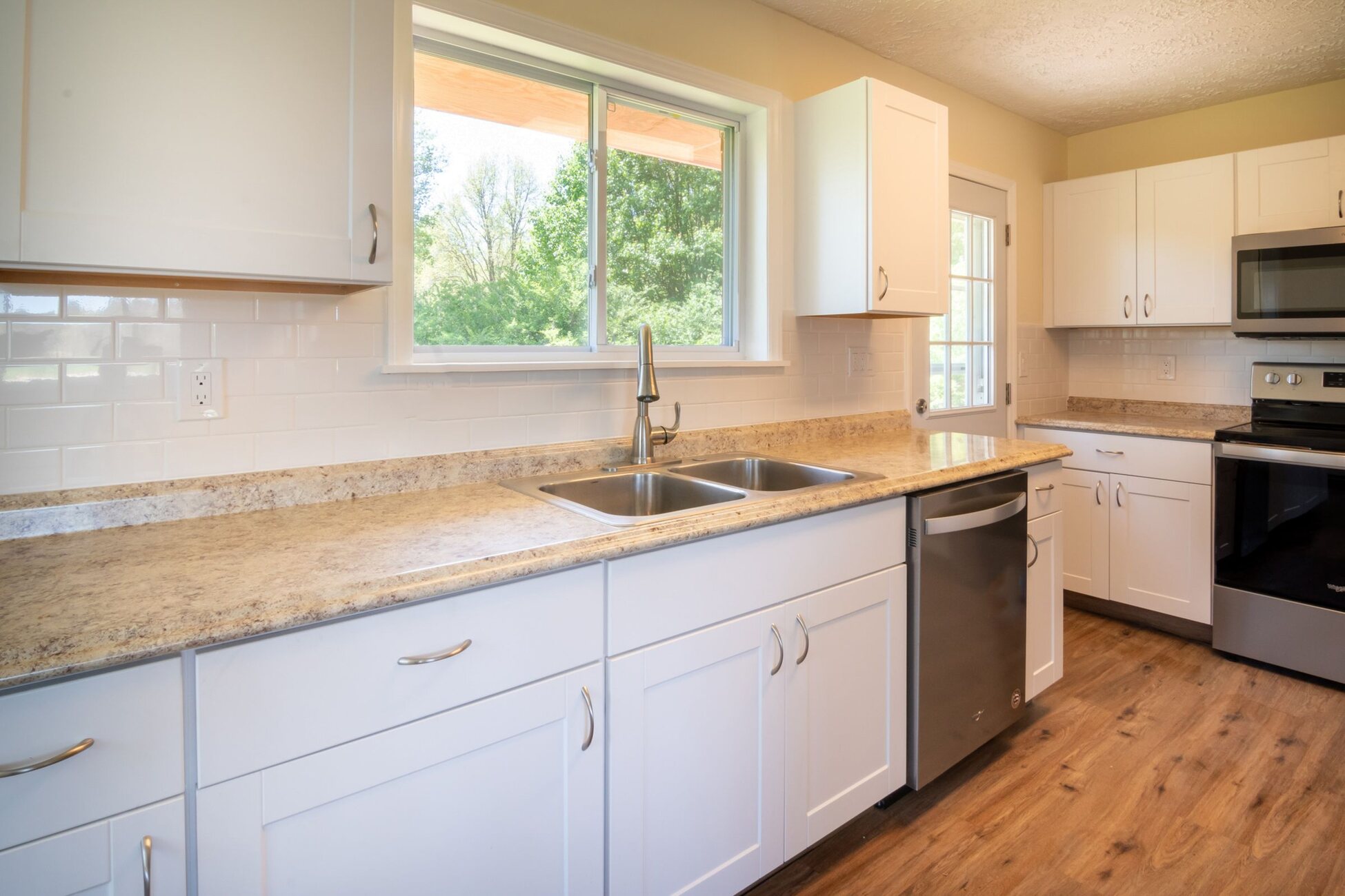 Nieuwe keuken in een verbouwd jaren-30 huis